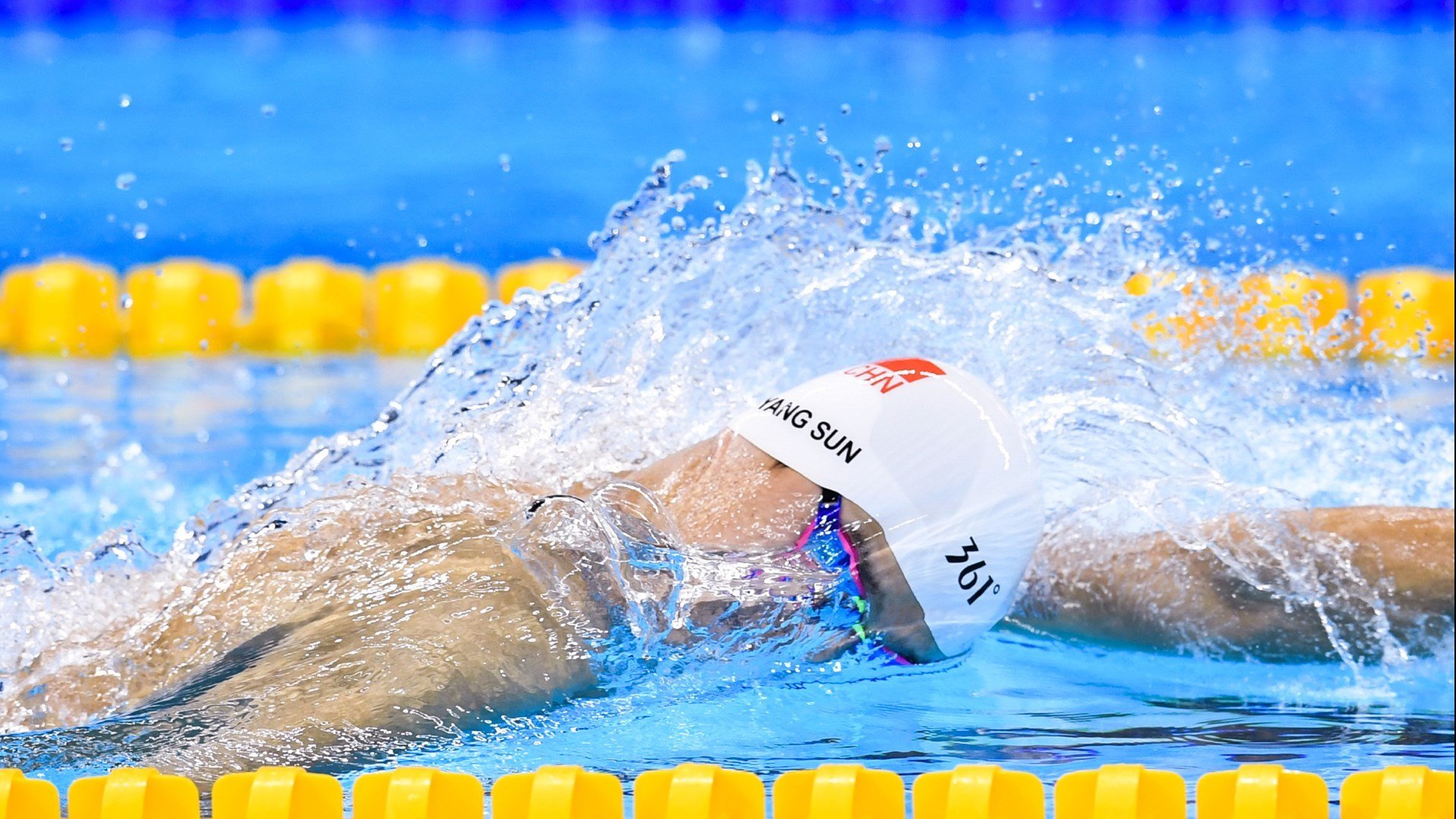 爱游戏大厅-美国队后卫佩雷斯在巴黎奥运会上表现出色，佩雷斯访华